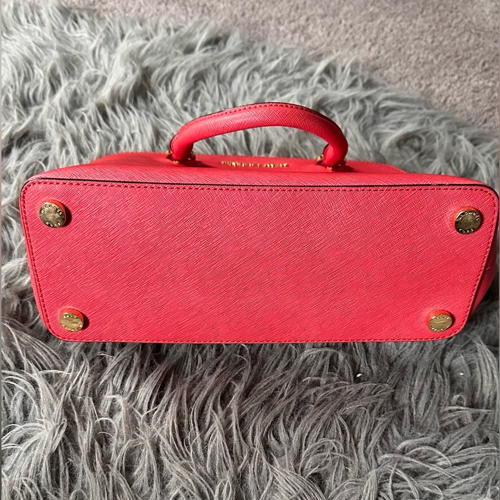 Authentic MK hand bag - Picture 3 of 3